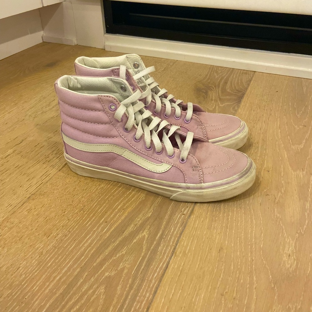 Vans high tops women size 6.5 (made big I normally wear size 7-7.5)